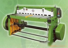 剪板机 工业制造中的“铁裁缝”